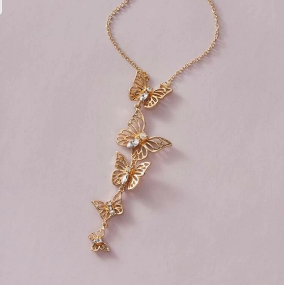 ♡Bernice♡ Butterfly Necklace - Picture 3 of 4